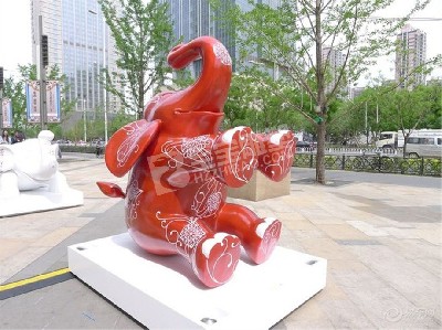 城市廣場(chǎng)創(chuàng)意大象不銹鋼雕塑定制